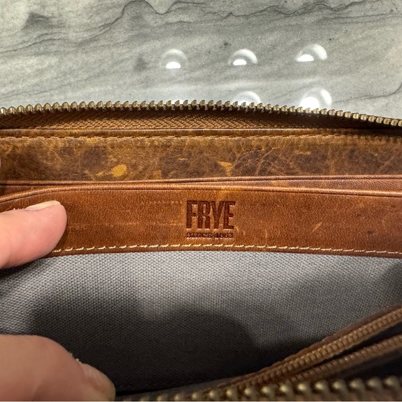 Frye leather wallet - Picture 4 of 5